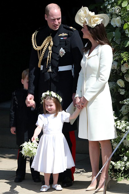 Опять суета и шорты забыли: принц Джордж на свадьбе дяди Гарри
