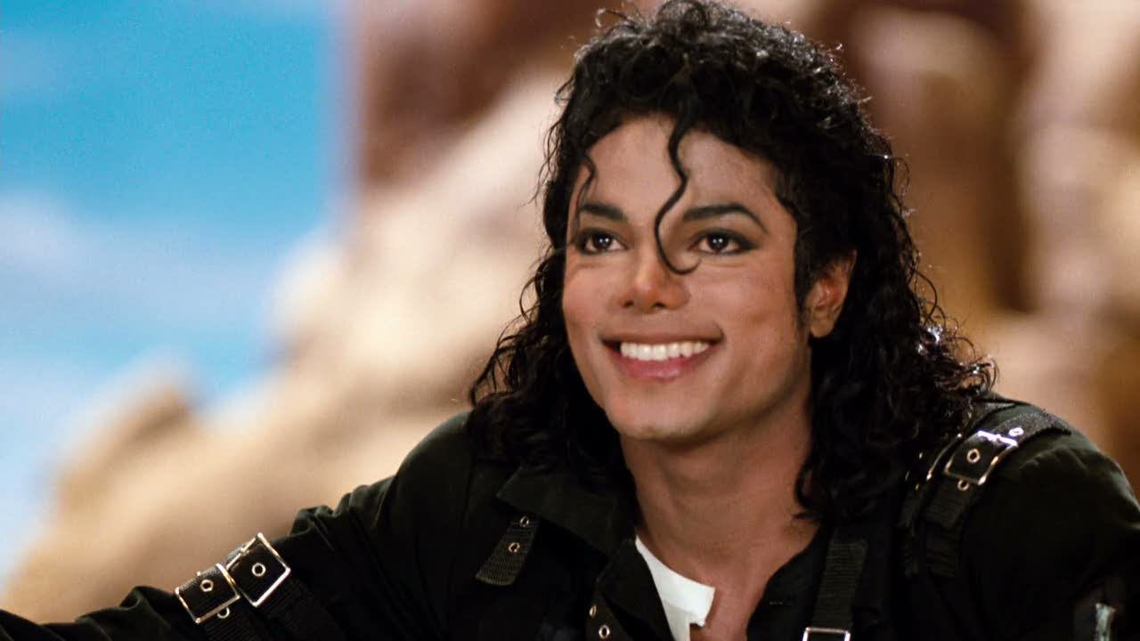 Родственники Майкла Джексона судятся из-за нарушения авторских прав звезды