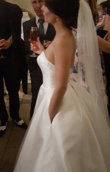Свадебное платье с карманами восхитило пользователей сети (ФОТО)