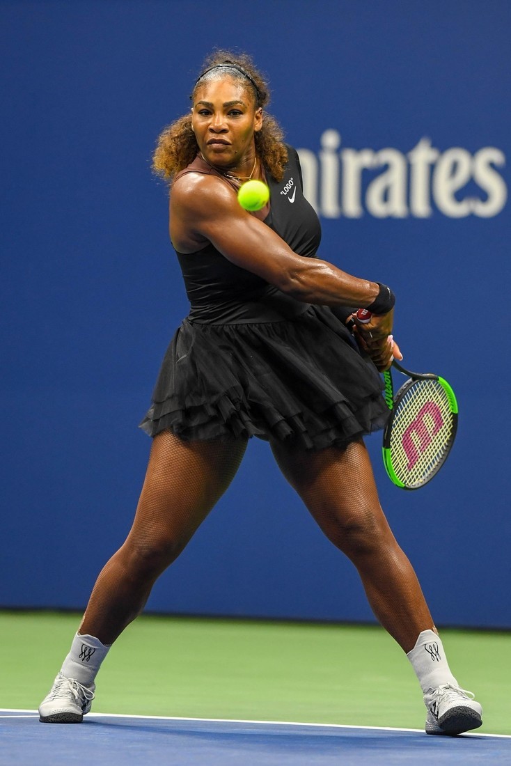 Серена Уильямс не смогла достойно принять проигрыш в финале турнира и устроила истерику (ФОТО)