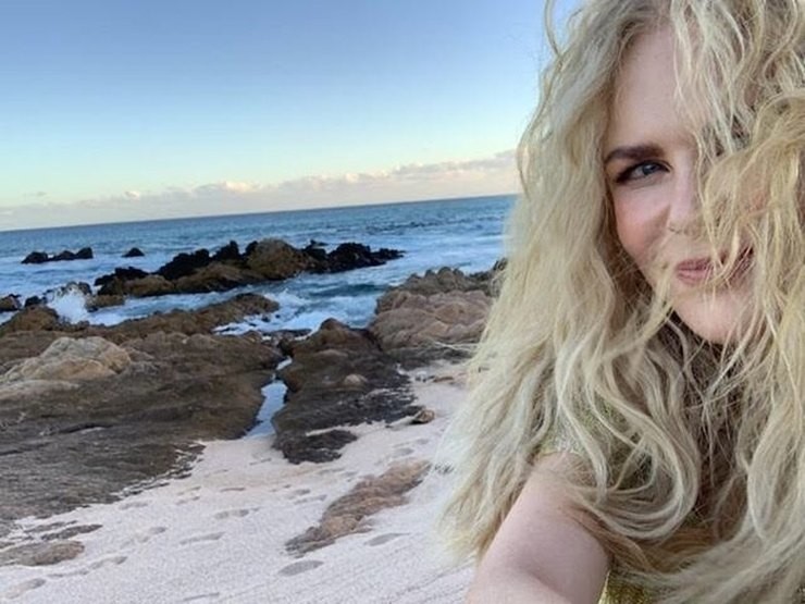 51-летняя Николь Кидман показала пляжное селфи без макияжа