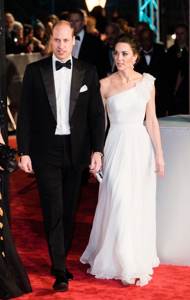 Королевский образ: Кейт Миддлтон в белоснежном платье и серьгах леди Ди на церемонии BAFTA-2019