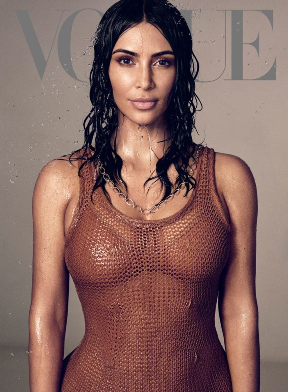 Ким Кардашьян впервые снялась для обложки Vogue