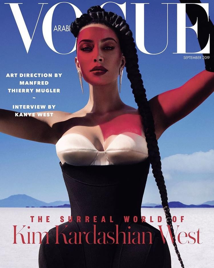 Ким Кардашьян снялась для обложки Vogue в пустыне