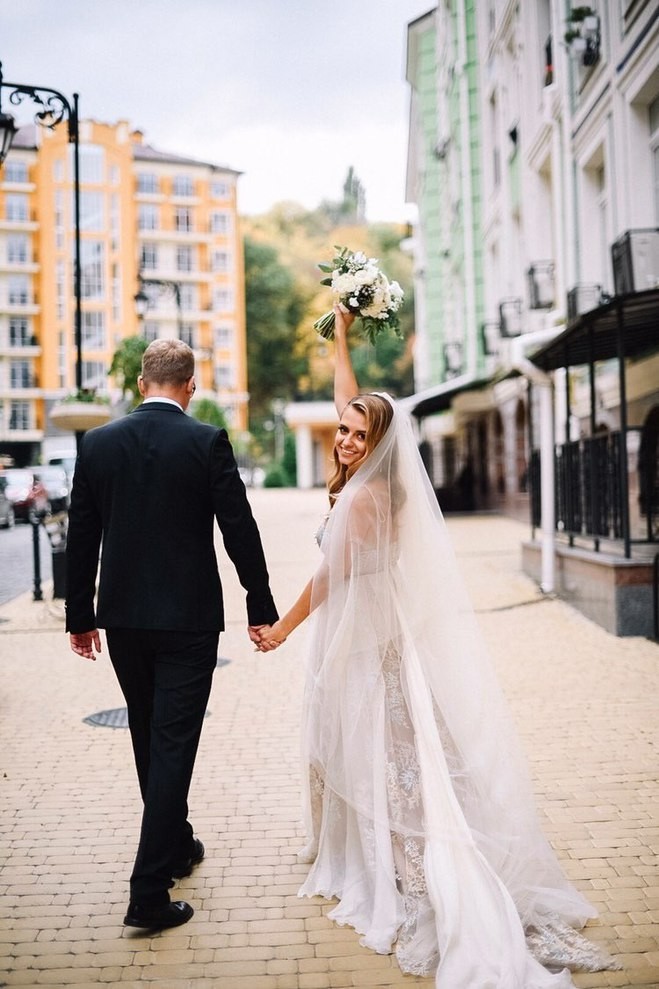 Новая ведущая "Ревизора" вышла замуж: первое свадебное фото