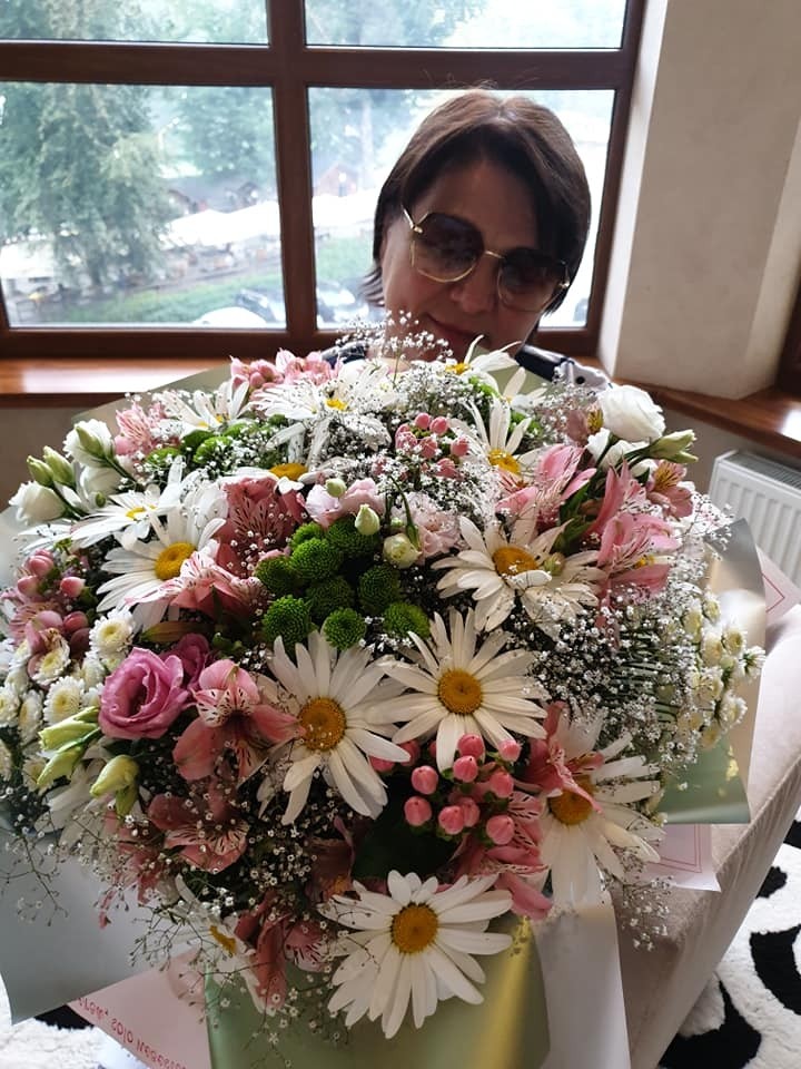 Телеведущая Людмила Барбир трогательно поздравила маму с днем рождения