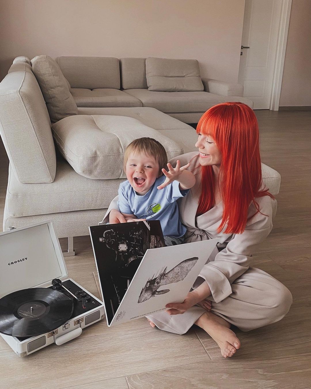 Светлана Тарабарова очаровала сеть новыми фото с сыном