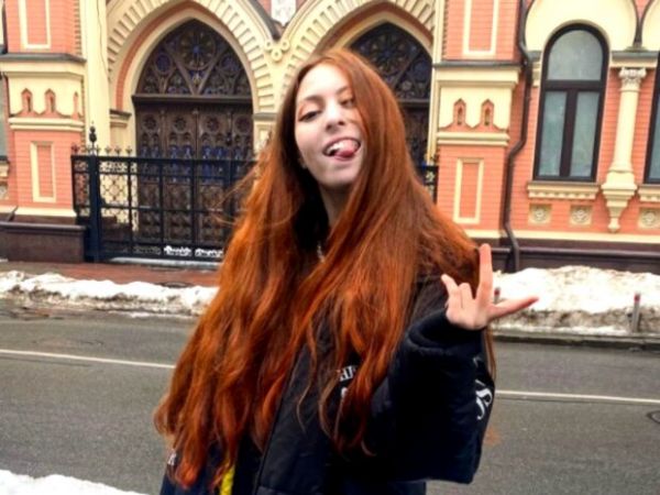 16-летняя дочь-школьница Оли Поляковой раскрыла свои заработки