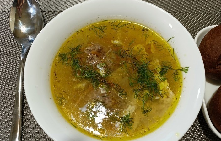 Готовим кудрявый суп с фрикадельками в мультиварке (ВИДЕО)