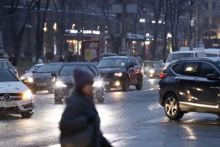 Гололед на дорогах Украины: 4 февраля в 20 областях объявлен желтый уровень опасности