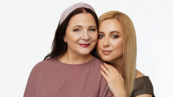 Тоня Матвієнко показала заплакану маму у день свого 41-річчя