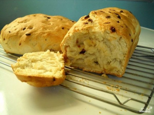 Як приготувати цибулевий хліб - не тільки смачну, але і дуже корисну випічку
