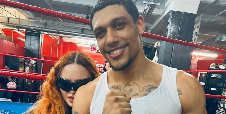 Мадонна зустрічається із 29-річним боксером