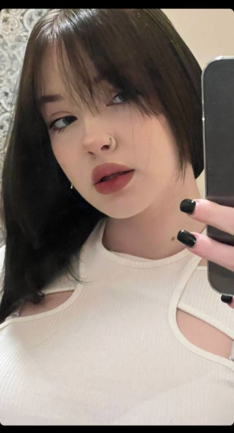  15-річна донька Євгена Кошового показалася з новою зачіскою 