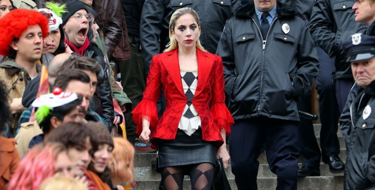 Леді Гага з'явилася в образі Гарлі Квін на зйомках сиквела "Джокера" в Нью-Йорку