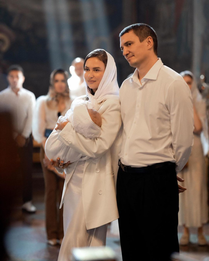  Вікторія Маремуха з чоловіком-французом показала, як хрестила сина у Києві 
